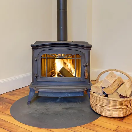 Charmante Altbauwohnung Mit Gartenblick