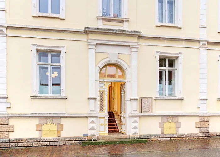 Apartment Charmante Altbauwohnung Mit Gartenblick Rhodt unter Rietburg