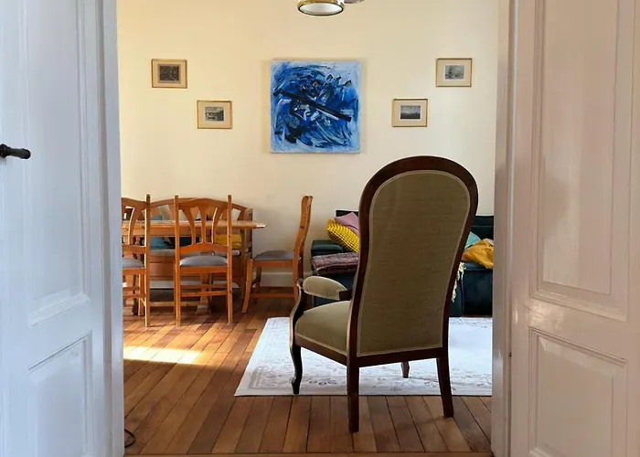 Charmante Altbauwohnung Mit Gartenblick * Rhodt unter Rietburg