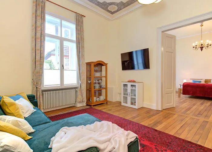 Charmante Altbauwohnung Mit Gartenblick Appartement