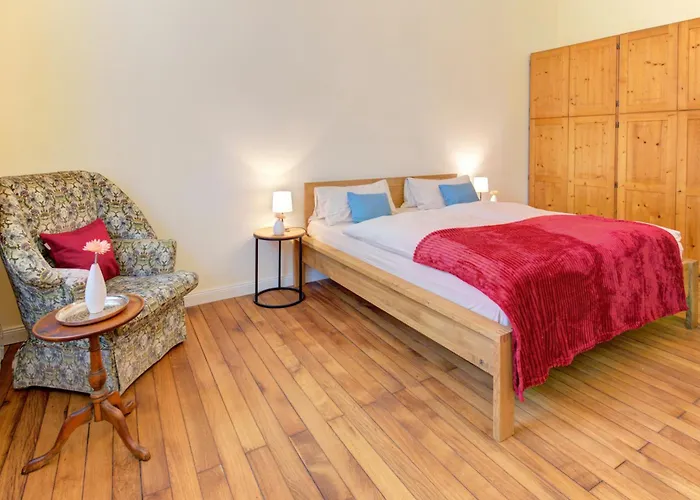 Charmante Altbauwohnung Mit Gartenblick Apartment Rhodt unter Rietburg