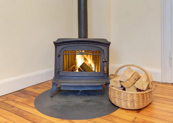 Charmante Altbauwohnung Mit Gartenblick