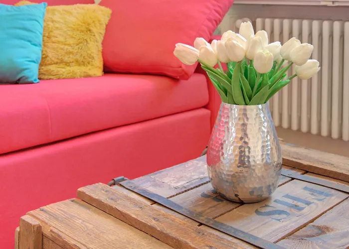 Charmante Altbauwohnung Mit Gartenblick